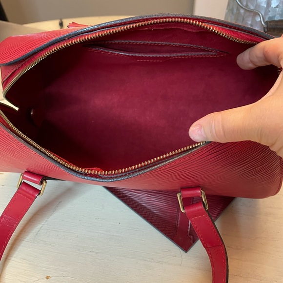 Louis Vuitton red EPI leather Soufflot - Picture 7 of 14